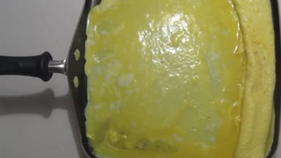 هكذا يقلون البيض في اليابان