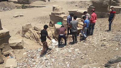 طلاب المدارس والشباب من اهالى الاقصر يشاركون فى حملة 