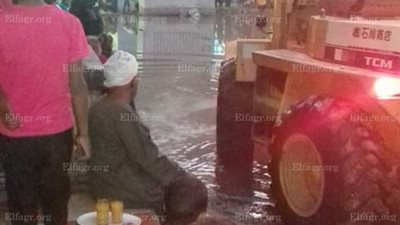 قرية الحبش بالإبراهيمية تغرق في مياه الصرف الصحي  (صور)