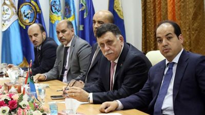 الحكومة الليبية تتهم فرنسا بـ