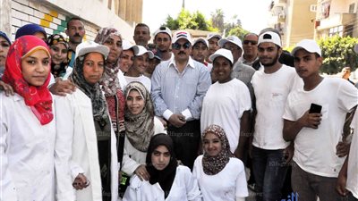 محافظ القليوبية يشارك في مبادرة ( حلوة يا بلدي بينا كلنا ) بكفر شكر ..(صور)