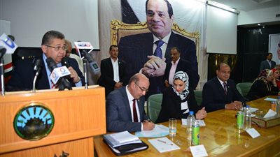 وزير التعليم العالي يعلن إنشاء جامعة مطروح في 2017