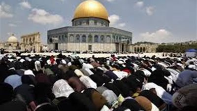 250 فلسطينيا يغادرون غزة للصلاة في الأقصى