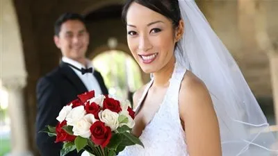 أجمل باقات الزهور ليوم الزفاف.. (صور)