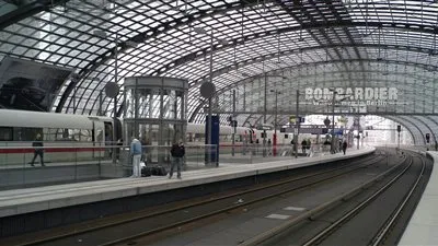 إخلاء محطة القطارات الرئيسية بعد إطلاق نار في مركز تجاري بميونيخ