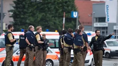 مسؤول ألماني: منفذ هجوم ميونيخ دعا الضحايا لعشاء مجاني في موقع الحادث