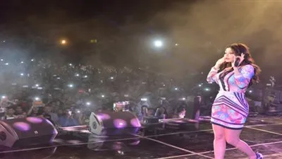 هيفاء وهبي تغادر القاهرة بعد حفل الساحل