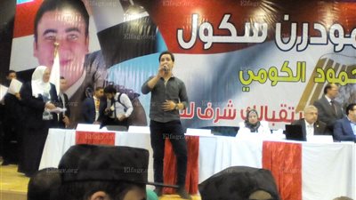 دموع وتصفيق حاد أثناء عرض فيلم وثائقي عن بطولة بطل المفرقعات 