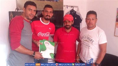 كوكاكولا يحصل على توقيع مدافع فاركو