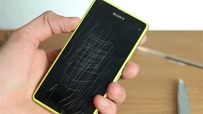  4 طرق بسيطة للقضاء على خدوش شاشة وجسم الهاتف 