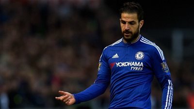 بالفيديو.. طرد كوميدي لفابريجاس في مباراة تشيلسي وليفربول