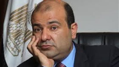 مواطنة تُهاجم وزير التموين على الهواء وتكذب الضيوف..