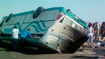 عاجل.. إصابة 26 شخصا في انقلاب أتوبيس بطريق 