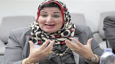 نائب برلماني يتهم الصيادلة بالتلاعب في الأسعار.. والنقيب ينفعل على الهواء (فيديو)