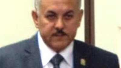 رئيس جامعة أسيوط يجدد الثقة لعميد كلية التربية الرياضية بالوادي الجديد