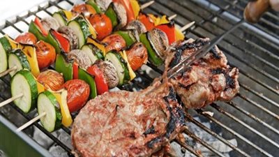 بعض النصائح لتجنب التسمم الغذائي الناتج عن الشواء