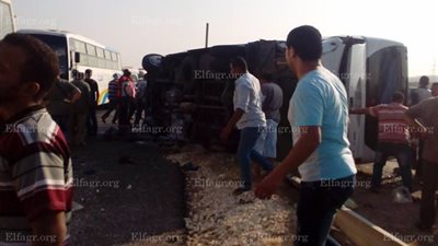 عاجل.. إصابة 10 عمال في حادث تصادم أتوبيسين بالسويس (صور)