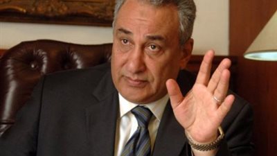 مباحثات بين 