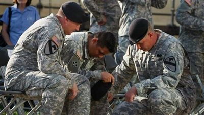 دراسة: ارتفاع حالات الانتحار للضباط القدامى بالجيش الأمريكي إلى 32%