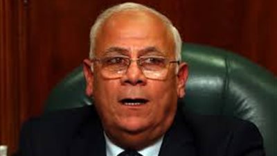 محافظ بورسعيد: 15 مدرسا دخلهم الشهري 15 مليون جنيه