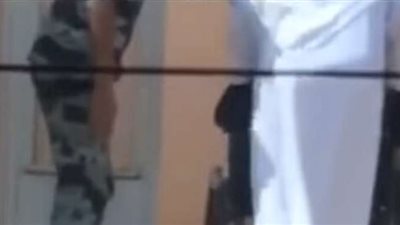 استياء في مواقع التواصل بعد معاناة سبعينية معاقة مع 