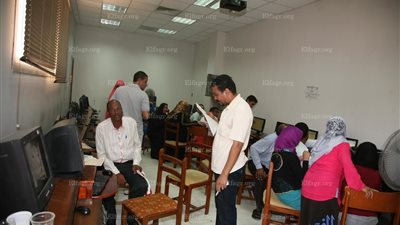 جنوب الوادي: اقبال كثيف لطلاب المرحلة الثانية من الثانوية بمعامل الجامعة