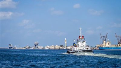 ننشر حركة تداول السفن بميناء دمياط 