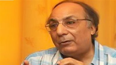 عمر بطيشة يهدي الإذاعة المصرية أرشيفه بالكامل