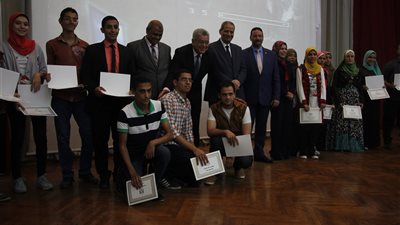 تكريم أوائل الثانوية العامة لعام 2016 بحضور وزير التعليم 