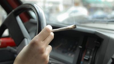  سكران في مدينة ماغدبورغ الألمانية يحاول سرقة سيارة وهو عارياً