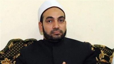 داعية بالأوقاف يوضح حكم وضع الأباء في دور المسنين (فيديو)