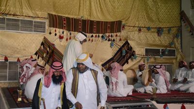 فعاليات الخيمة التراثية تجذب زوار مهرجان 