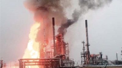 بالصور.. السيطرة على حريق هائل بمصفاة تابعة لأرامكو في أمريكا