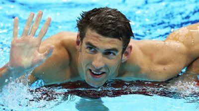 بعد الفضية ..فيلبس يطالب الصحفيين بالتركيز على البطل