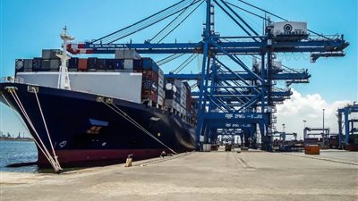 ننشر حركة تداول السفن بميناء دمياط