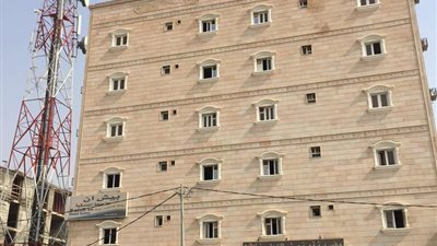 الدفاع المدني يباشر حريقاً في فندق بـ