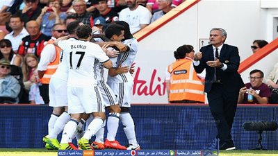 بالفيديو.. مانشستر يونايتد يخطف بورنموث بثلاثية في أول ظهور لمورينيو وإبراهيموفيتش