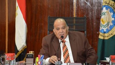 محافظ الدقهلية يعتمد 790 ألف جنيه قروضًا للشباب