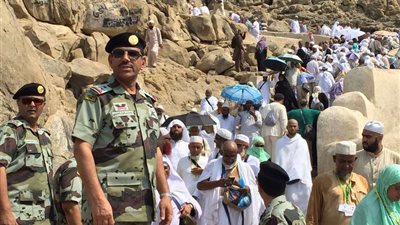 قائد قوات أمن الحج يباشر مهامة الميدانية بالمشاعر المقدسة