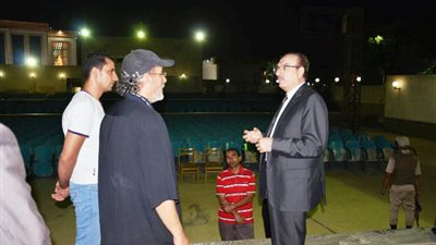 محافظ بني سويف يدرس إقامة عروض مسرحية خلال الصيف (صور)