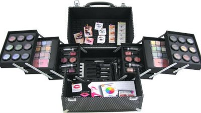 3 خدع للمحافظة على مستحضرات التجميل ومنعها من التلف