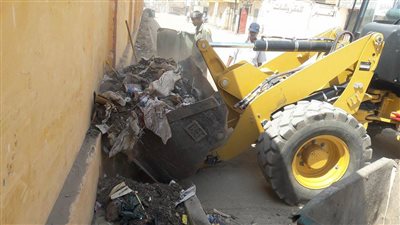 حملة نظافة مكبرة لرفع 20 طناً من المخلفات بالأقصر ..(الصور)