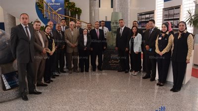 بنك مصر يهدي 