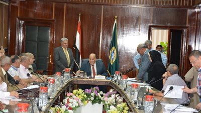 محافظ الدقهلية يوجه بتقرير شهري بالمرور على الحالات الإنسانية (صور)