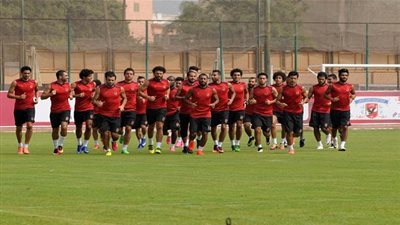 الأهلي يطلب تعزيزات أمنية لحماية اللاعبين من الألتراس