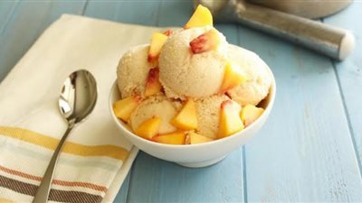 طريقة عمل آيس كريم بقطع الخوخ‏