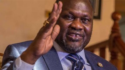 رياك مشار يغادر جنوب السودان في أعقاب أعمال العنف 