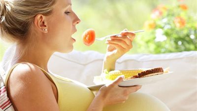 تأثير النظام الغذائي للمرأة الحامل على أطفالها عند وصولهم سن السابعة