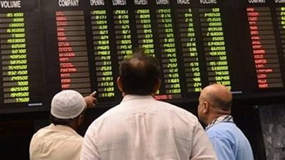 مستشار وزيرة الاستثمار يكشف آخر تطورات طرح شركات القطاع العام في البورصة