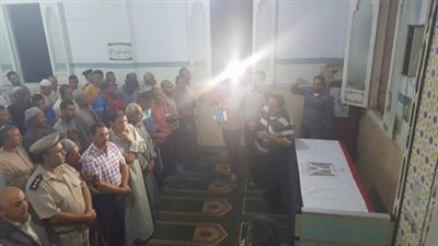 المئات يشيعون جثمان 